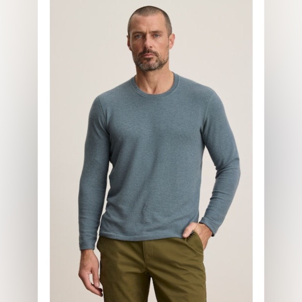 Velvet by Graham & Spencer Becker Crew Ultra Soft Blue Crew Neck Tee Size Medium